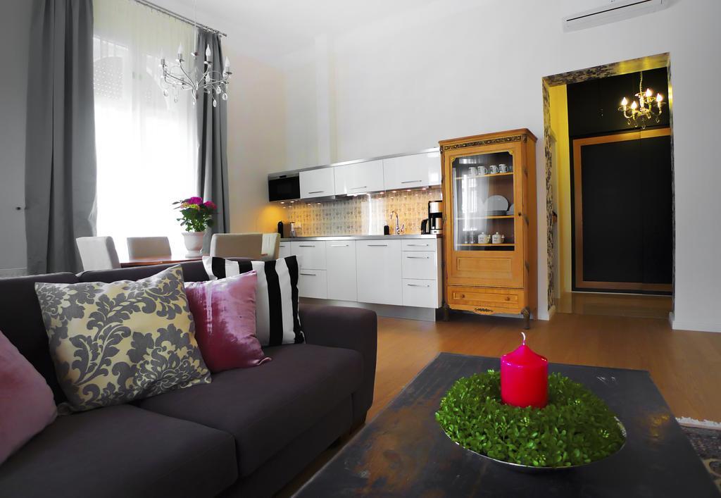 Golden Stars Budapest Apartments Exteriör bild